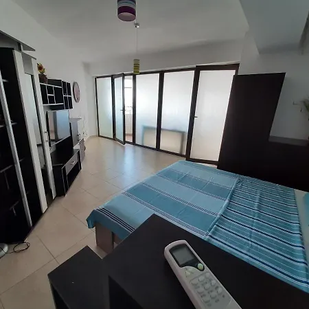 Summerland Place 3 *