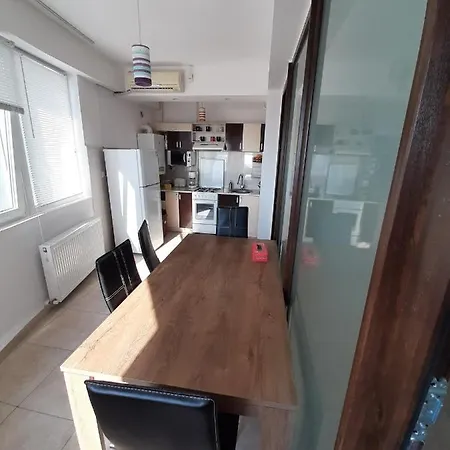 Summerland Place 3 Apartment *