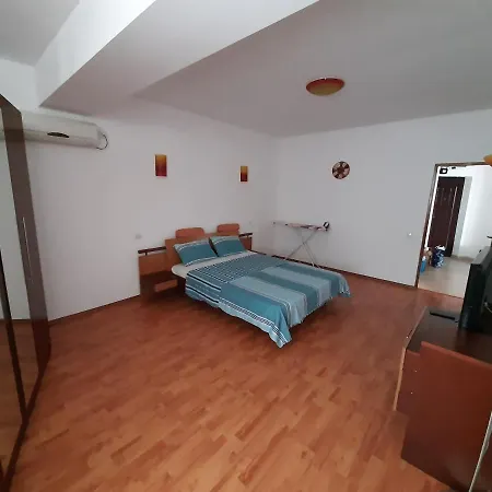 Summerland Place 3 Apartment Mamaia